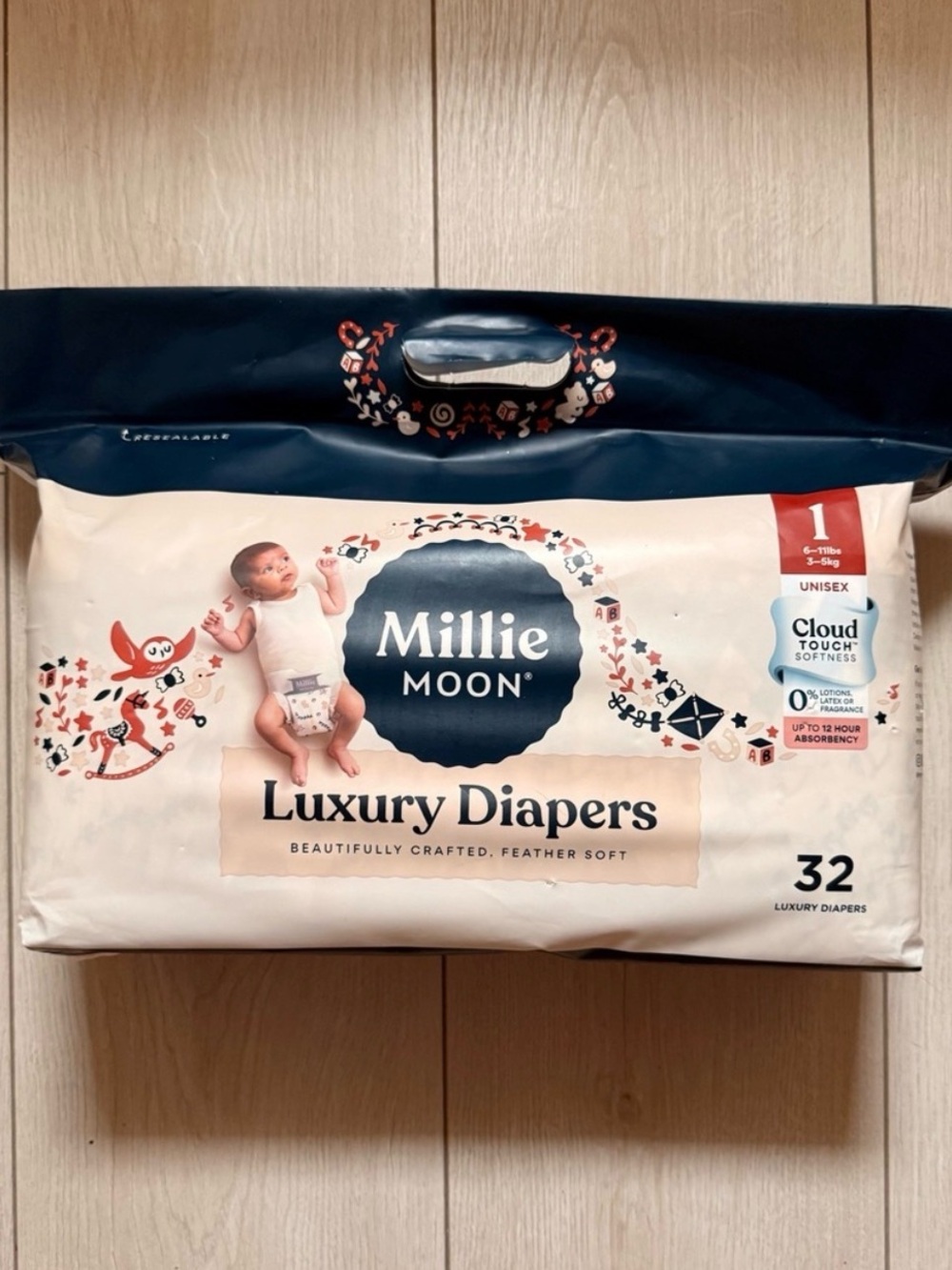 Luxury Diapers - Cream & Navy - Pack of 32